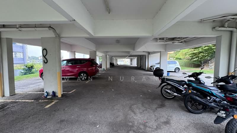 Townhouse for Sale in Taman Saujana Suria (Kajang) - Wan Nurani - Car Park - PropertyGuru.com.my