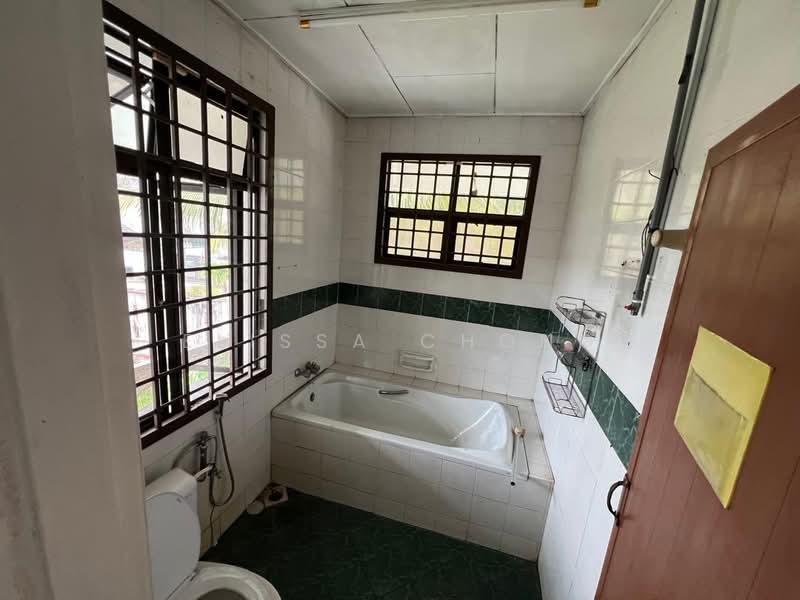 Bungalow for Sale in Taman Bukit Rinting (Masai) - Elissa Chong - Bathroom - PropertyGuru.com.my