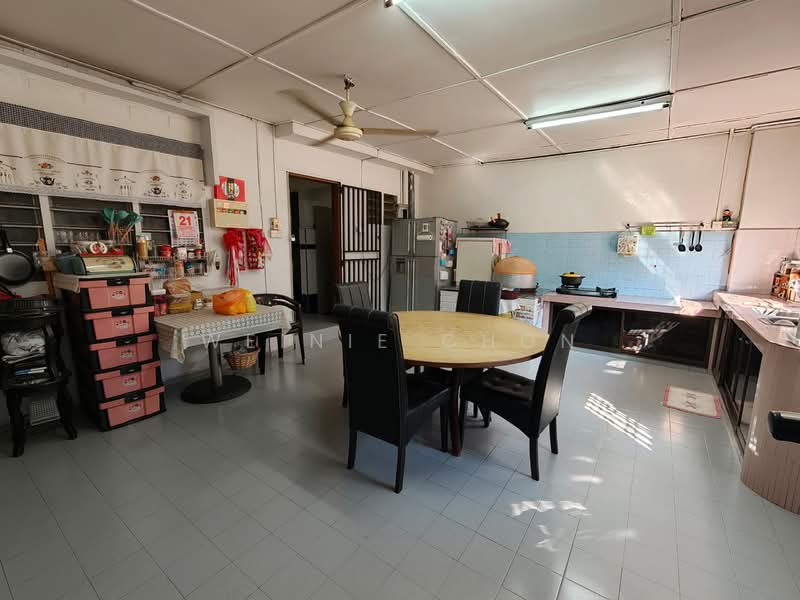 1-storey Terraced House for Sale in Taman Kulai Jaya (Kulai) - Weinie Chon - Kitchen - PropertyGuru.com.my