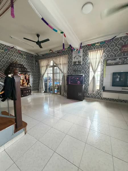 Semi-Detached House for Sale in Taman Pelangi Indah (Ulu Tiram) - Kevin Ho - Living Room - PropertyGuru.com.my