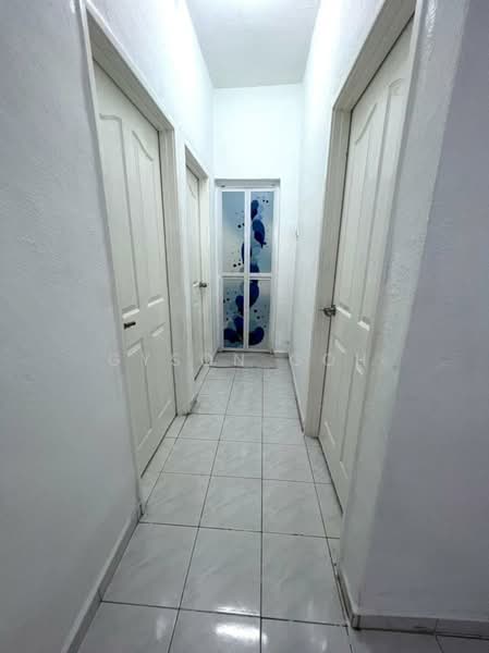 Pangsapuri untuk Disewa di Villa Kejora - Gyson Goh - Corridor - PropertyGuru.com.my