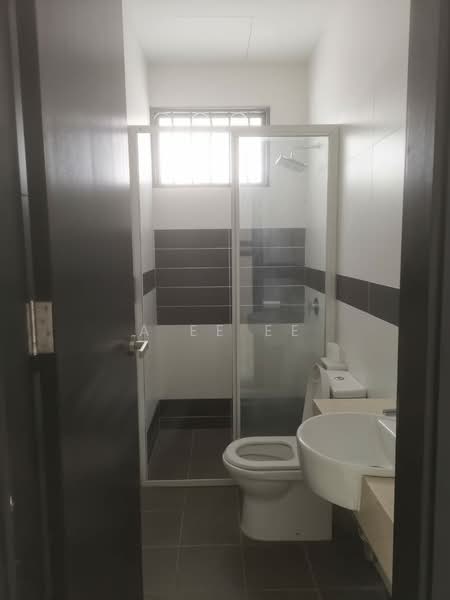 Semi-Detached House for Sale in Sungai Ara (Penang) - A Ee Ee - Bathroom - PropertyGuru.com.my