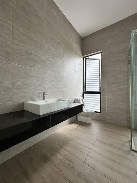 Semi-Detached House for Sale in Setia Alam (Selangor) - Jess Tee - Bathroom - PropertyGuru.com.my