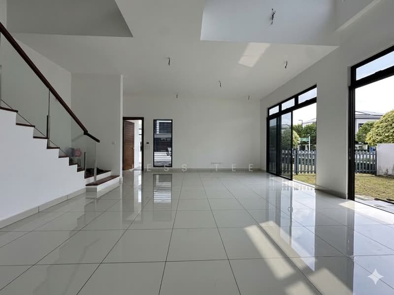 Semi-Detached House for Sale in Setia Alam (Selangor) - Jess Tee - Living Room - PropertyGuru.com.my