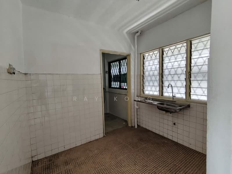 Apartment for Sale at Perdana Villa - Ray Kong - Kitchen - PropertyGuru.com.my