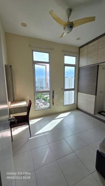Pangsapuri untuk Dijual di Krystal Heights - Alisson Chew - Bedroom - PropertyGuru.com.my