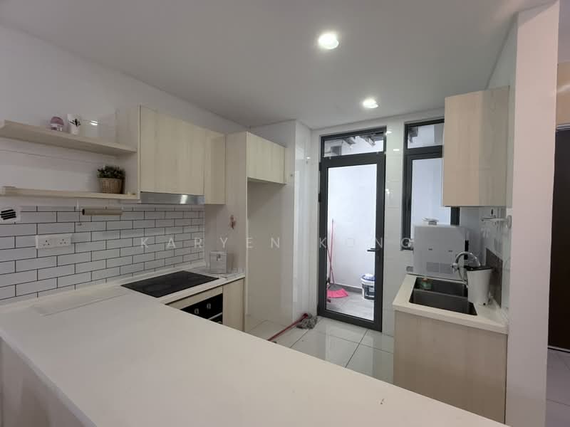 Kondominium untuk Disewa di Vivo Residential Suites - Karyen Kong - Kitchen - PropertyGuru.com.my