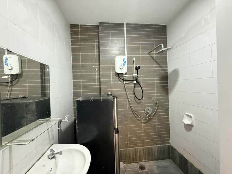Servis Apartment untuk Dijual di Palazio - Kexin Hua - Bathroom - PropertyGuru.com.my
