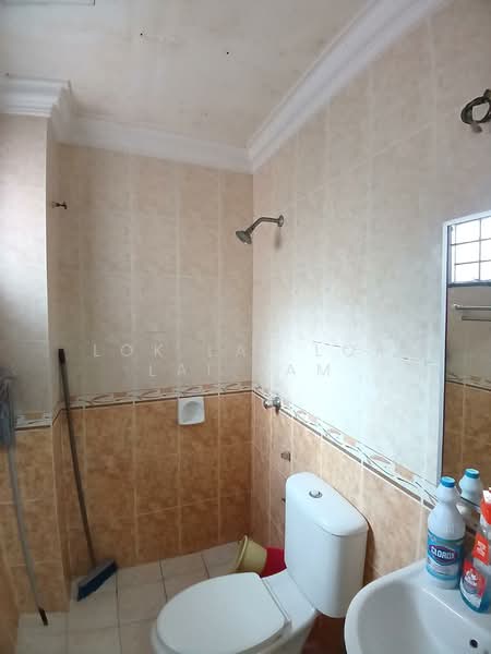 2-storey Terraced House for Rent in Bandar Putra Height (Subang Jaya) - Lok Lai Lok Lai Kam - Bathroom - PropertyGuru.com.my