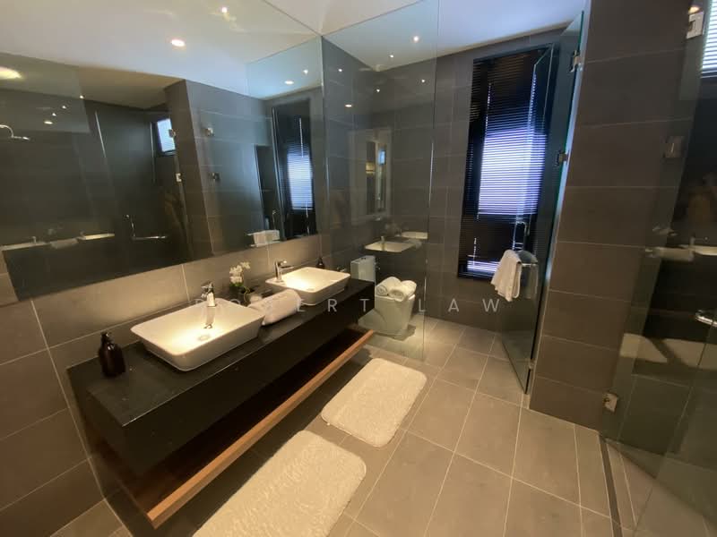 Semi-Detached House for Sale in Bukit Rahman Putra (Sungai Buloh) - Robert Law - Bathroom - PropertyGuru.com.my