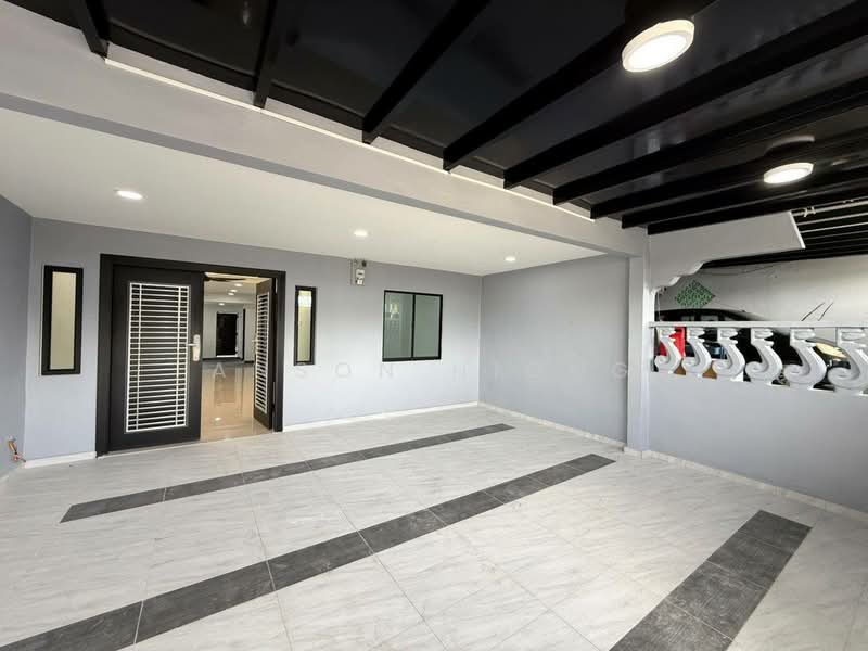 1-storey Terraced House for Sale in Taman Universiti (Skudai) - Anson Hiong - Entrance - PropertyGuru.com.my