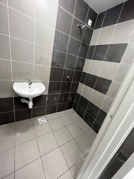 Service Residence for Rent at Residensi Mutiara Kajang 2 - RAIS . - Bathroom - PropertyGuru.com.my