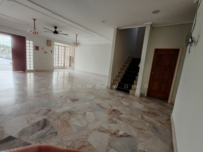 2-storey Terraced House for Rent in Jalan Klang Lama (Old Klang Road) (Kuala Lumpur) - Joanne Wong - Living Room - PropertyGuru.com.my