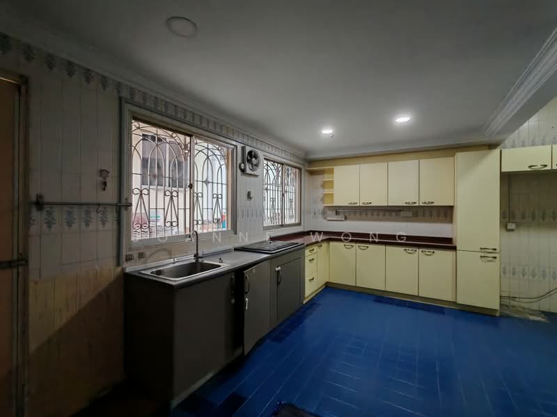 2-storey Terraced House for Rent in Jalan Klang Lama (Old Klang Road) (Kuala Lumpur) - Joanne Wong - Kitchen - PropertyGuru.com.my