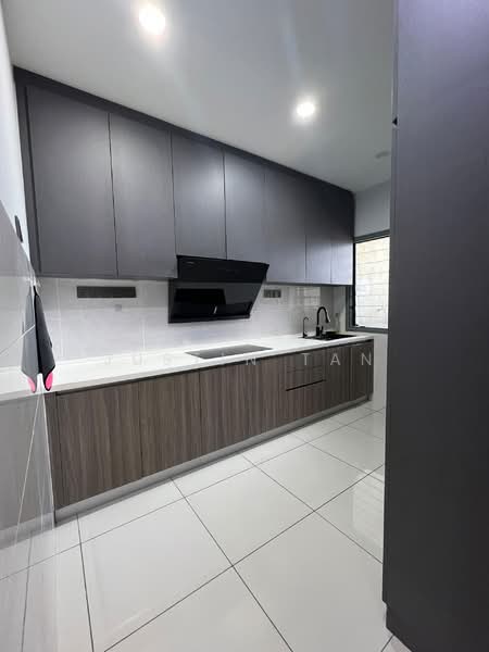 Condominium for Rent at Paraiso Residence @ The Earth - Justin Tan - Kitchen - PropertyGuru.com.my