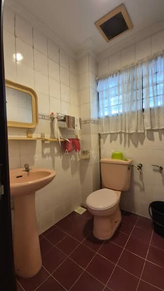 Rumah Berkembar untuk Dijual di Subang (Selangor) - Viannie Chua Yee Siew - Bathroom - PropertyGuru.com.my