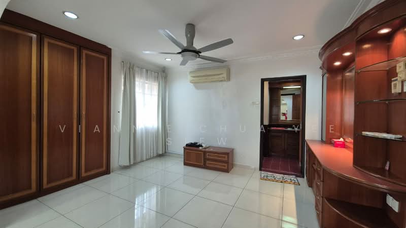 Rumah Berkembar untuk Dijual di Subang (Selangor) - Viannie Chua Yee Siew - Bedroom - PropertyGuru.com.my