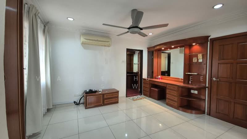 Rumah Berkembar untuk Dijual di Subang (Selangor) - Viannie Chua Yee Siew - Bedroom - PropertyGuru.com.my