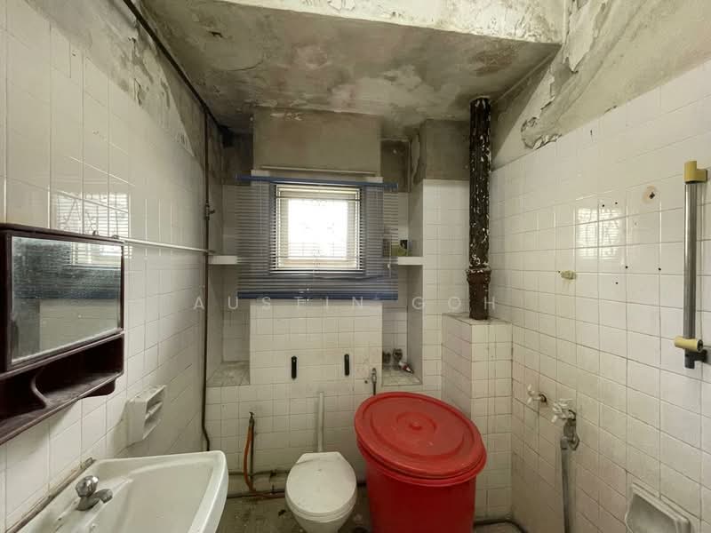 2-storey Terraced House for Sale in Taman Bukit Teratai (Ampang) - Austin Goh - Bathroom - PropertyGuru.com.my