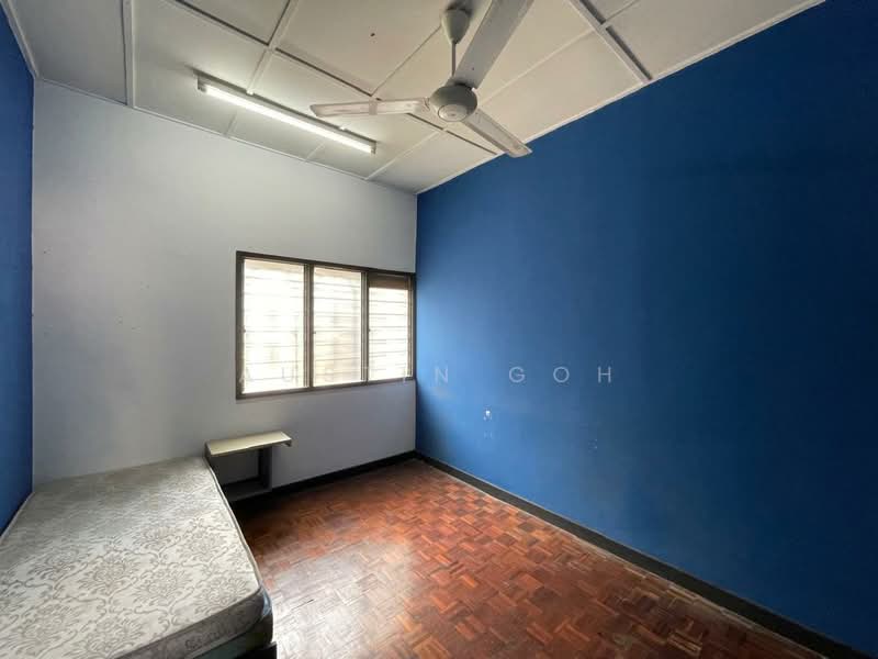 2-storey Terraced House for Sale in Taman Bukit Teratai (Ampang) - Austin Goh - Bedroom - PropertyGuru.com.my