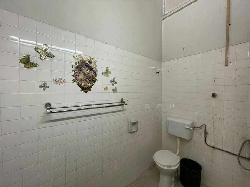 2-storey Terraced House for Sale in Taman Bukit Teratai (Ampang) - Austin Goh - Bathroom - PropertyGuru.com.my