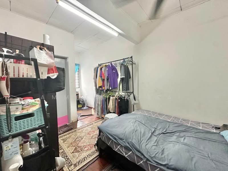 Rumah Teres 2 Tingkat untuk Dijual di Bandar Bukit Mahkota (Bangi) - Ammeer Nadzrai - Bedroom - PropertyGuru.com.my