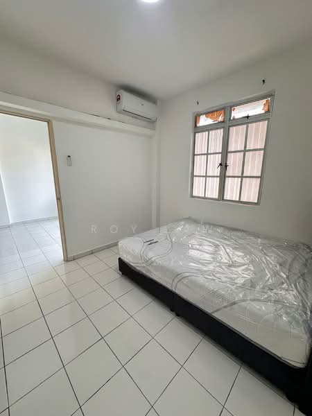 Apartment for Sale at PD Perdana - Roy Law - Bedroom - PropertyGuru.com.my