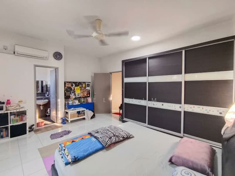 2-storey Terraced House for Sale in Setia Tropika (Johor Bahru) - Shela Lim - Bedroom - PropertyGuru.com.my