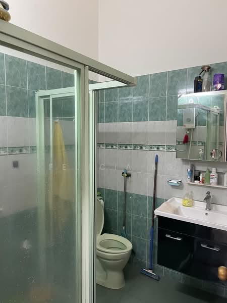 Terraced House for Sale in Taman Mayang (Petaling Jaya) - Felicia Ng - Bathroom - PropertyGuru.com.my