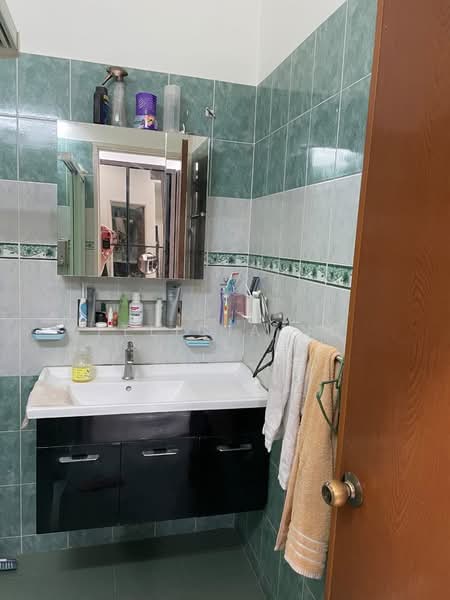 Terraced House for Sale in Taman Mayang (Petaling Jaya) - Felicia Ng - Bathroom - PropertyGuru.com.my