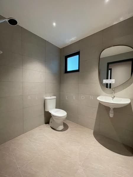 Service Residence for Sale at Cove Residence - Alex Leong - Bathroom - PropertyGuru.com.my