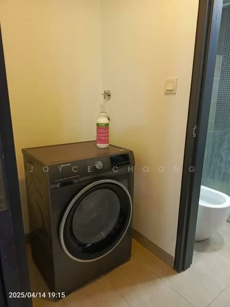 Pangsapuri untuk Dijual di V Residence Suites @ Sunway Velocity - Joyce Choong - Bathroom - PropertyGuru.com.my