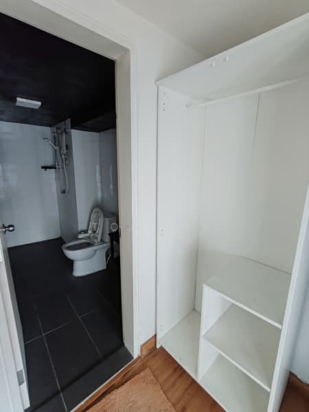 Servis Apartment untuk Disewa di SOHO @ Empire City - Tom Lee - Bathroom - PropertyGuru.com.my