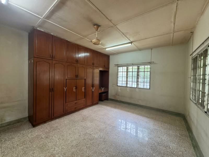 Rumah Banglo untuk Dijual di Seksyen 12 (Petaling Jaya) - Yeevy Lee - Bedroom - PropertyGuru.com.my