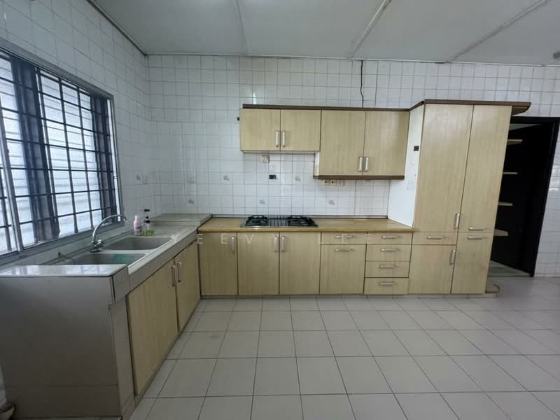 Rumah Banglo untuk Dijual di Seksyen 12 (Petaling Jaya) - Yeevy Lee - Kitchen - PropertyGuru.com.my