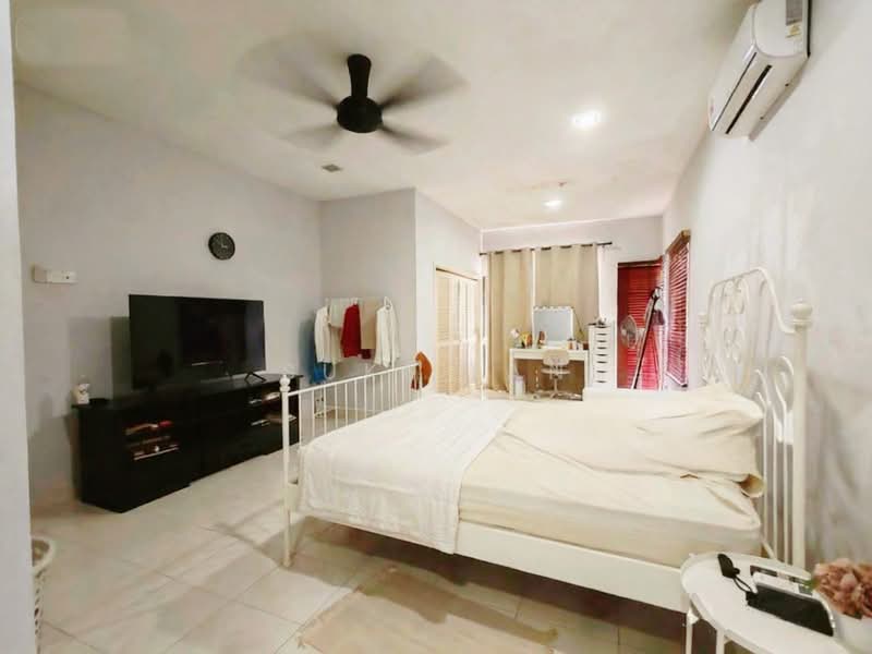 Rumah Berkembar untuk Dijual di Laman Residen Kipark Sri Utara (Batu Caves) - Suki Tan - Bedroom - PropertyGuru.com.my