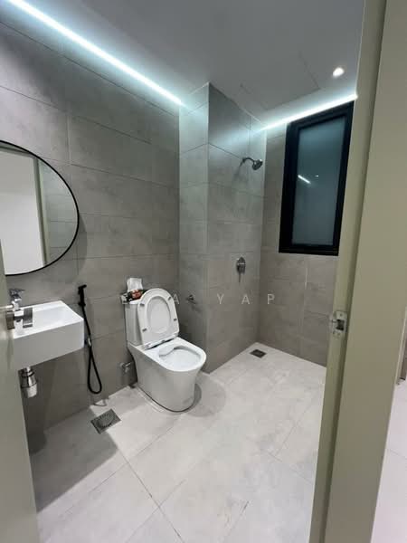 Servis Apartment untuk Disewa di Arunya @ KL North - Eva Yap - Bathroom - PropertyGuru.com.my
