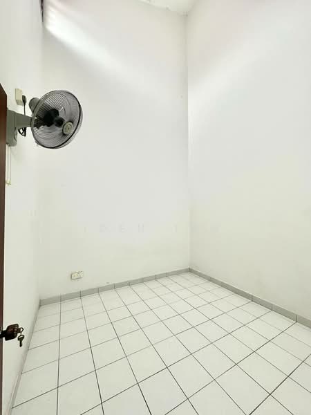 1-storey Terraced House for Sale in Taman Perling (Perling) - Iden Tan - Interior - PropertyGuru.com.my