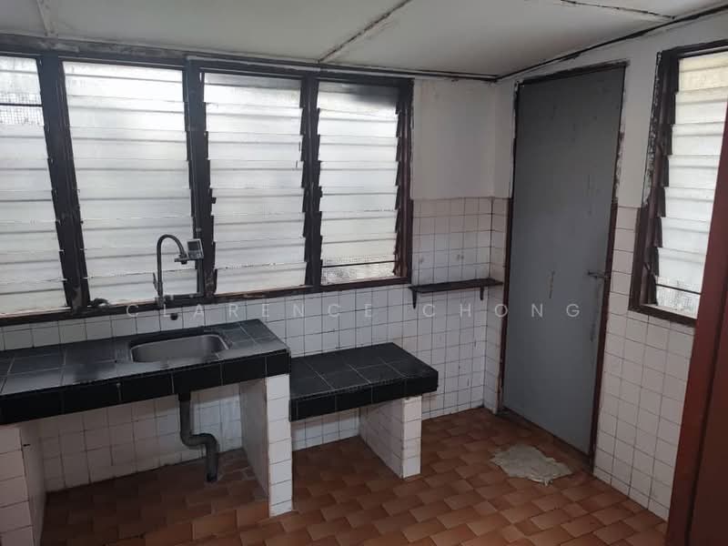 1-storey Terraced House for Sale in Jalan Klang Lama (Old Klang Road) (Kuala Lumpur) - Clarence Chong - Kitchen - PropertyGuru.com.my