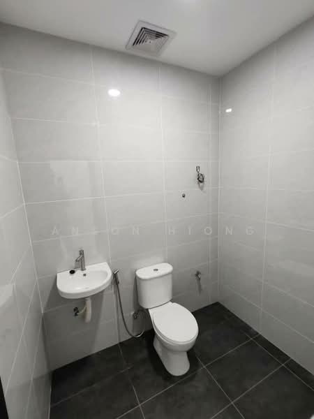 1-storey Terraced House for Sale in Taman Ungku Tun Aminah (Skudai) - Anson Hiong - Bathroom - PropertyGuru.com.my