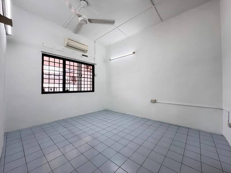 1-storey Terraced House for Sale in Taman Johor Jaya (Johor Bahru) - Rochy Ng - PropertyGuru.com.my