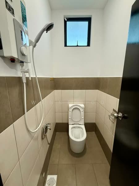 Kedai / Pejabat untuk Disewa di Johor Bahru (Johor) - Wennes Go - Bathroom - PropertyGuru.com.my