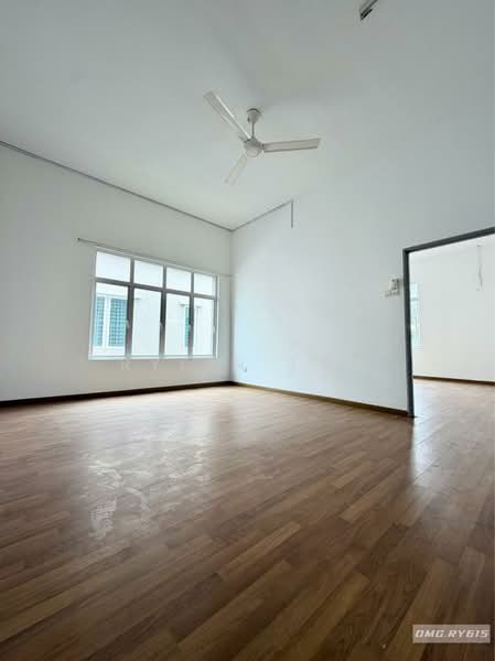Semi-Detached House for Sale in Klang (Selangor) - Rylin Tan - Living Room - PropertyGuru.com.my