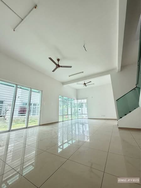 Semi-Detached House for Sale in Klang (Selangor) - Rylin Tan - Living Room - PropertyGuru.com.my