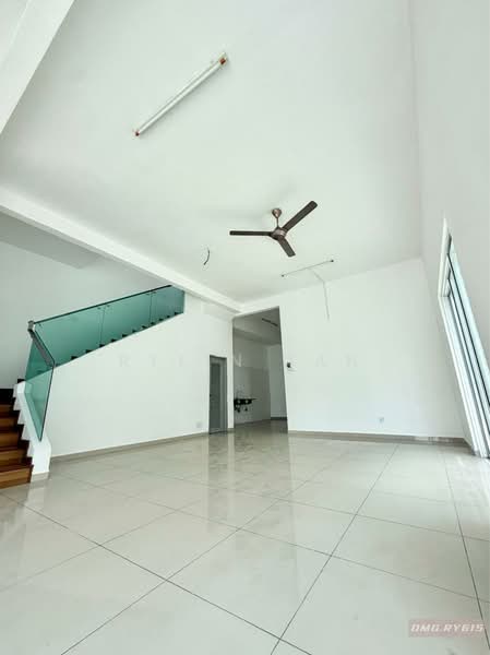 Semi-Detached House for Sale in Klang (Selangor) - Rylin Tan - Living Room - PropertyGuru.com.my