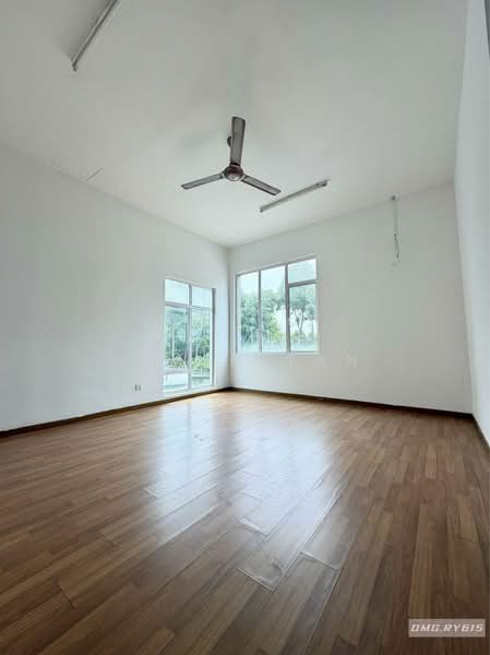 Semi-Detached House for Sale in Klang (Selangor) - Rylin Tan - Living Room - PropertyGuru.com.my