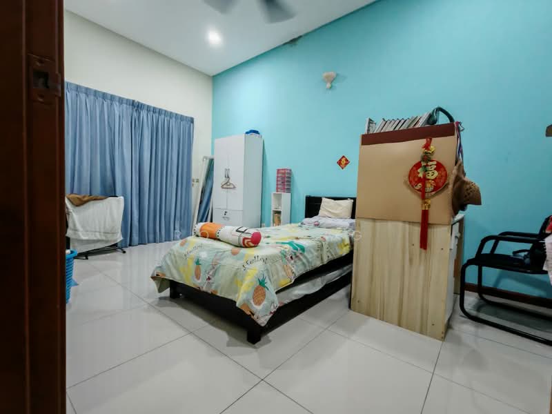 Rumah Berkembar untuk Dijual di Seri Kembangan (Selangor) - Roy Kong - Bedroom - PropertyGuru.com.my