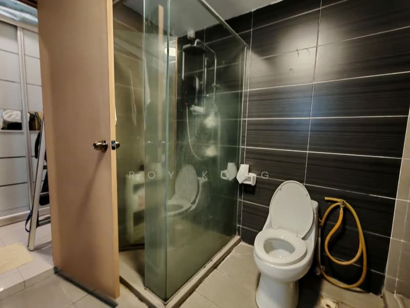 Rumah Berkembar untuk Dijual di Seri Kembangan (Selangor) - Roy Kong - Bathroom - PropertyGuru.com.my