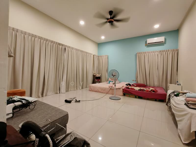 Rumah Berkembar untuk Dijual di Seri Kembangan (Selangor) - Roy Kong - Bedroom - PropertyGuru.com.my