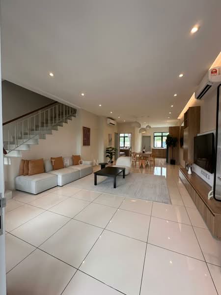Rumah Teres 2 Tingkat untuk Dijual di Bandar Puteri Puchong (Puchong) - Thony Tan - Living Room - PropertyGuru.com.my